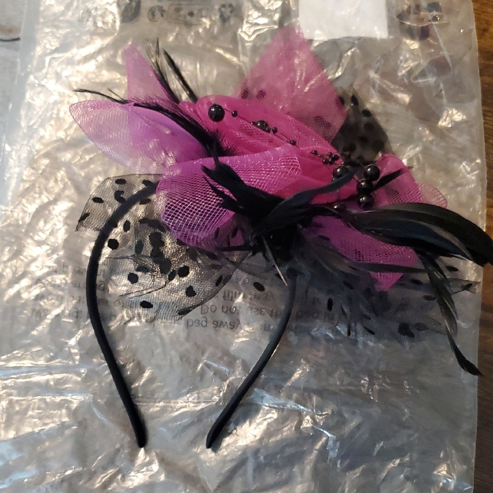New Elegant Black and Pink Feathered Headband